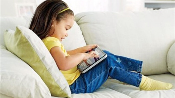 Thiết bị điện tử không thể là “bảo mẫu” ảnh 1
