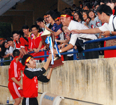 THPT Nguyễn Thị Minh Khai lần thứ 2 vô địch ảnh 9