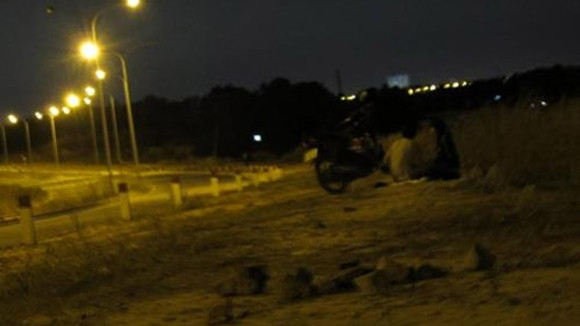 Lấy trộm quần của đôi tình nhân đang ân ái phạm tội gì? ảnh 1