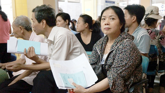 Cử tri Hà Nội kiến nghị giải quyết dự án “treo”, “phong bì” bác sỹ, trường quá tải, cháy cây xăng... ảnh 1