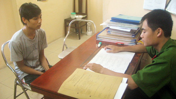 Đi vay lãi hiệu cầm đồ, nam sinh viên trở thành kẻ trộm ảnh 1