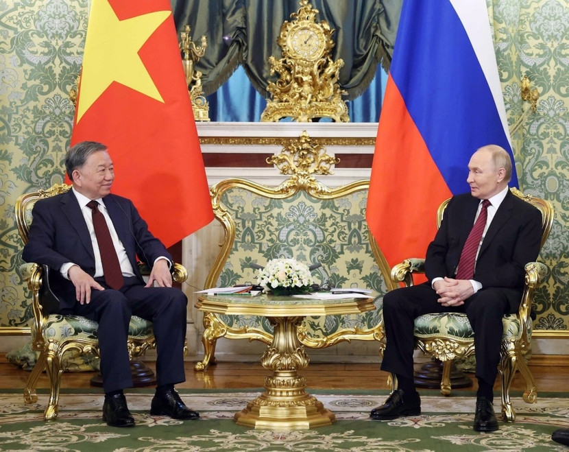 Tổng Bí thư Tô Lâm hội đàm hẹp với Tổng thống Nga Vladimir Putin tại Moskva ngày 10/5. Ảnh: TTXVN