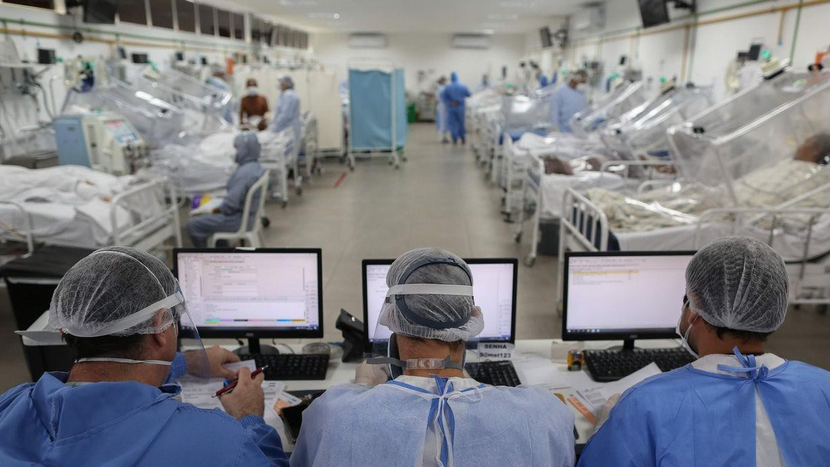 Các nhà khoa học đang thu thập dữ liệu và phân tích về khả năng ảnh hưởng của biến thể mới đối với đại dịch Covid-19