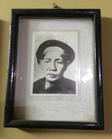 Bà Hoàng Thị Uyển (hay bà Cả Mọc) - người đầu tiên lập ra nhà Tế Sinh (còn gọi là Viện tế bần) trông giữ trẻ con nhà nghèo ở Hà Nội Bà Hoàng Thị Uyển (hay bà Cả Mọc) - người đầu tiên lập ra nhà Tế Sinh (còn gọi là Viện tế bần) trông giữ trẻ con nhà nghèo ở Hà Nội