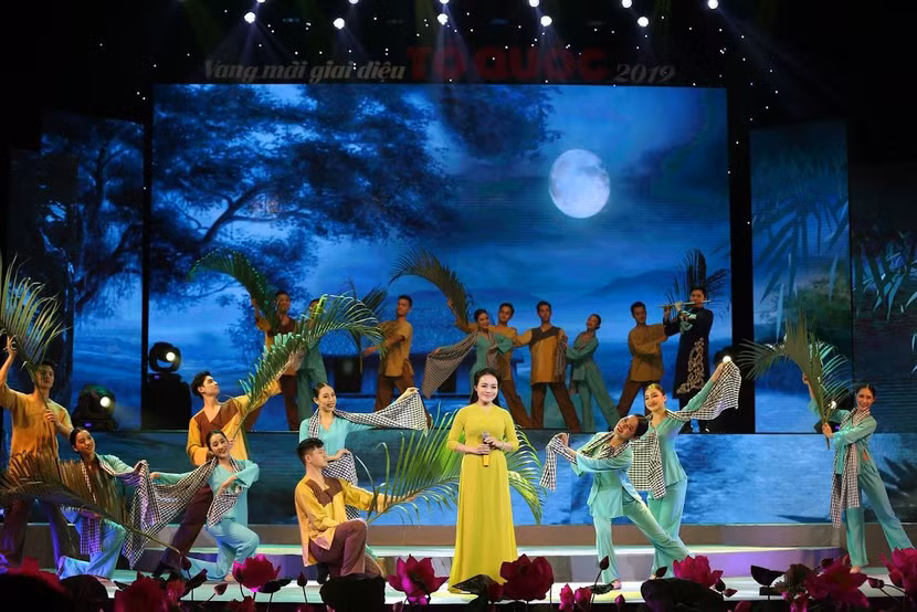 Người hoạt động trong lĩnh vực nghệ thuật nộp thuế tùy theo mức độ thu nhập (Ảnh minh họa) Người hoạt động trong lĩnh vực nghệ thuật nộp thuế tùy theo mức độ thu nhập (Ảnh minh họa)