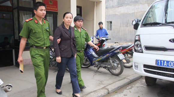 Bắt 3 đối tượng truy nã ảnh 1 Bắt 3 đối tượng truy nã ảnh 1