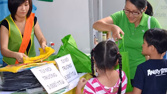 Túi thân thiện môi trường vẫn bị thờ ơ ảnh 1