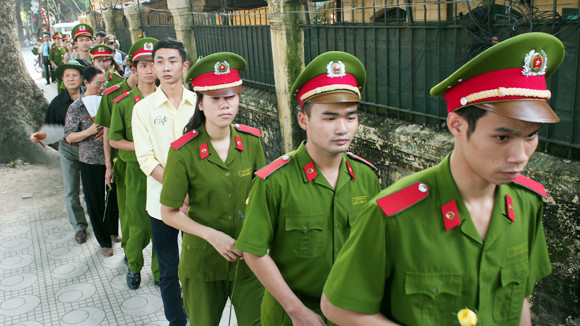 Niềm tự hào riêng giữa nỗi buồn chung ảnh 2