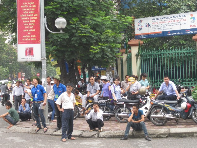 Hôm nay gần 1 triệu thí sinh làm thủ tục thi đợt I ảnh 6