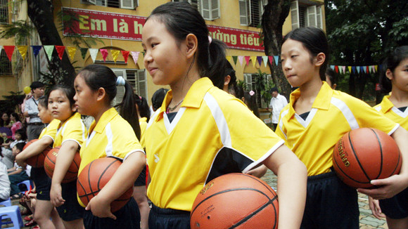 Xây trường chuẩn quốc gia vì học sinh ảnh 1