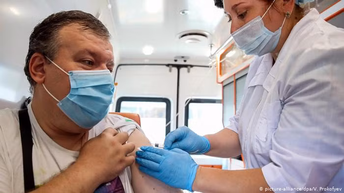 Tiêm vaccine phòng cúm là một bước loại bỏ nguy cơ mắc bệnh truyền nhiễm nguy hiểm trong mùa đông