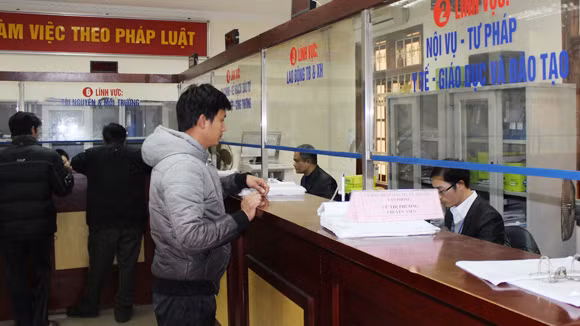 Xã, phường vẫn chứng thực giấy tờ ảnh 1
