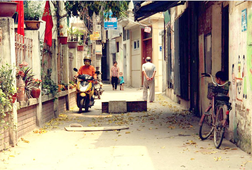 Tranh chấp lấn chiếm lối đi chung có thể giải quyết tại UBND địa phương hoặc Tòa án có thẩm quyền. Ảnh minh hoạ