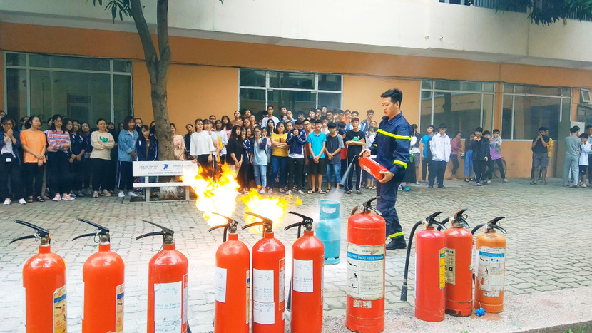 Tập huấn nghiệp vụ PCCC là công tác quan trọng nhằm bảo vệ tính mạng, tài sản và góp phần bảo đảm trật tự an toàn xã hội Tập huấn nghiệp vụ PCCC là công tác quan trọng nhằm bảo vệ tính mạng, tài sản và góp phần bảo đảm trật tự an toàn xã hội