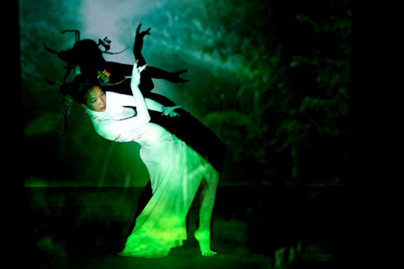 Nghệ sĩ đương đại phải tự tìm đường ảnh 2