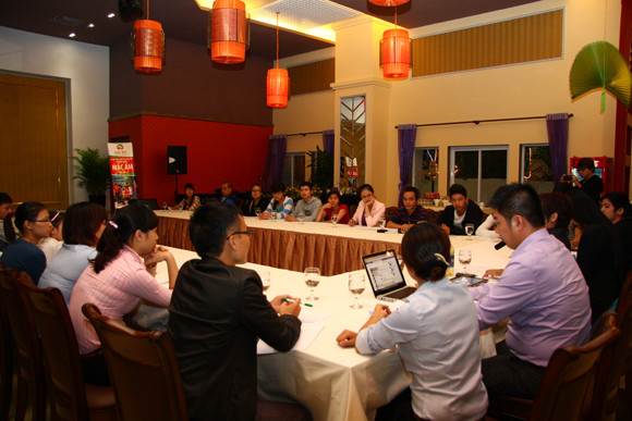 Thái Thùy Linh mang hơi ấm đến học sinh nghèo dân tộc miền núi ảnh 2 Thái Thùy Linh mang hơi ấm đến học sinh nghèo dân tộc miền núi ảnh 2