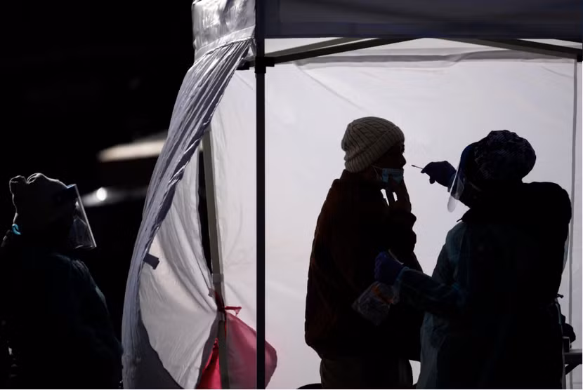 Tỷ lệ lây nhiễm có thể được hạn chế tùy theo ý thức phòng tránh dịch bệnh của con người Tỷ lệ lây nhiễm có thể được hạn chế tùy theo ý thức phòng tránh dịch bệnh của con người