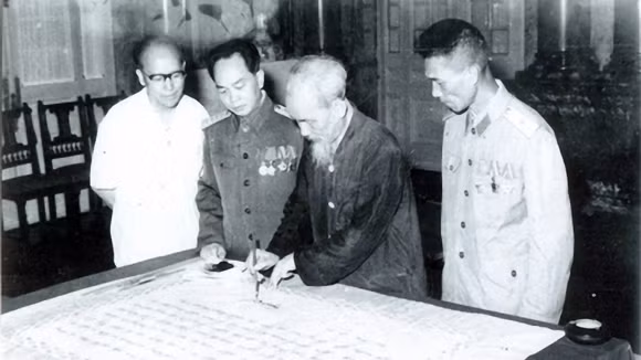 Giáo sư Hoàng Minh Giám - Một cộng sự được Bác Hồ tin cậy ảnh 2