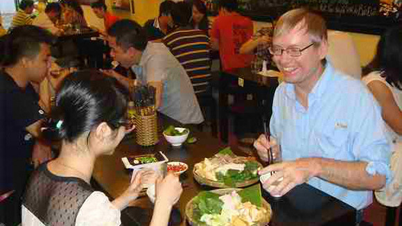 Đi với Tây bao giờ cũng bị đắt ảnh 1 Đi với Tây bao giờ cũng bị đắt ảnh 1