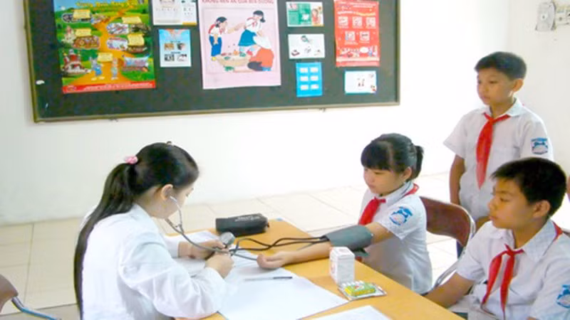 Học sinh, sinh viên nên tham gia BHYT để được chăm sóc sức khỏe toàn diện