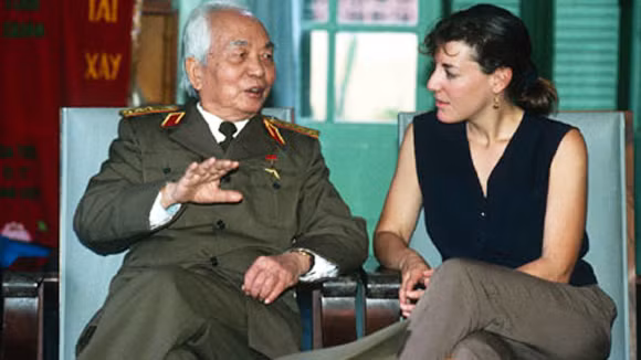 Thế giới nghiêng mình ảnh 1