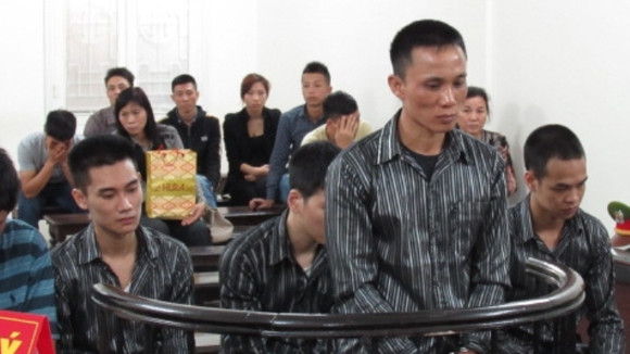 Dùng súng hoa cải truy sát đối thủ ảnh 1