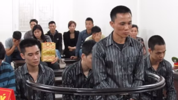 Dùng súng hoa cải truy sát đối thủ ảnh 1