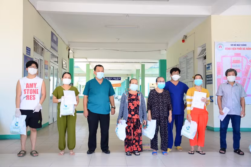Sáu bệnh nhân được công bố khỏi bệnh tại Bệnh viện Phổi Đà Nẵng