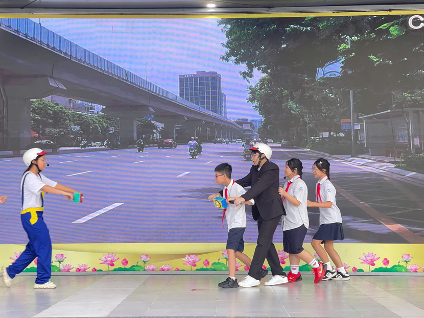 Hoạt cảnh giả định tình huống an toàn giao thông Hoạt cảnh giả định tình huống an toàn giao thông