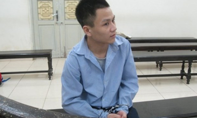 Nông Văn Mạnh tại thời điểm bị bắt và trong phiên tòa xét xử