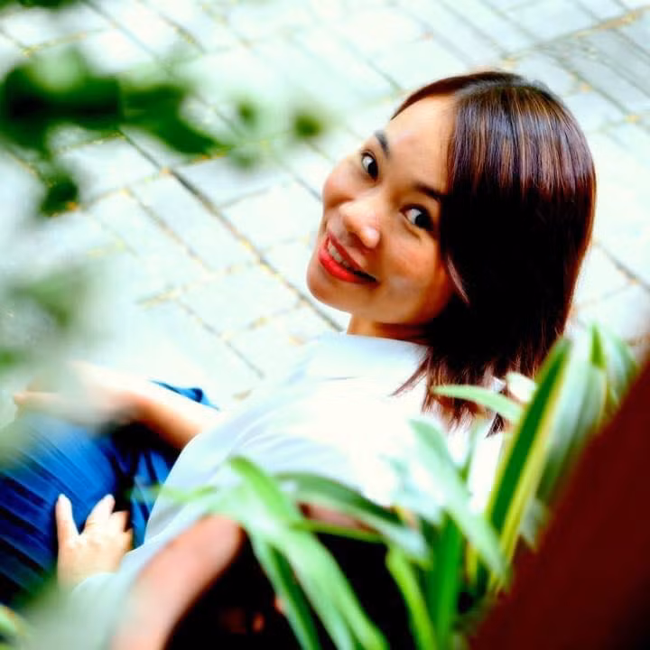 Tác giả Khánh Huyền