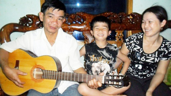 Kẻ nghiện ngập đòi nợ thuê trở thành người hùng xóa nghèo cho bản làng ảnh 1 Kẻ nghiện ngập đòi nợ thuê trở thành người hùng xóa nghèo cho bản làng ảnh 1