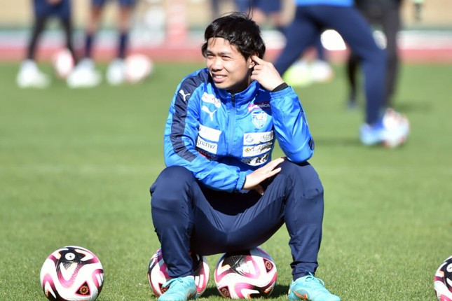 Công Phượng vừa trải qua mùa giải 2023 thất bại trong màu áo Yokohama FC tại giải VĐQG Nhật Bản Công Phượng vừa trải qua mùa giải 2023 thất bại trong màu áo Yokohama FC tại giải VĐQG Nhật Bản
