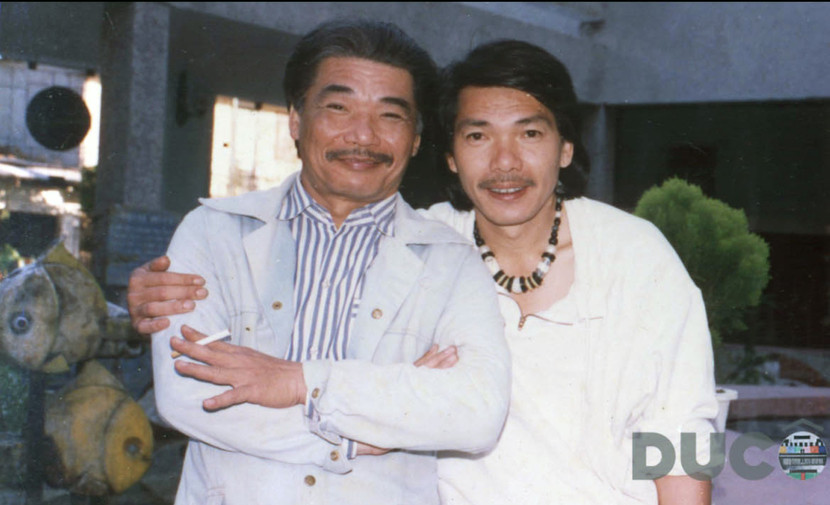 Trần Tiến nói về người anh của mình - NSND Trần Hiếu là “kẻ lãng mạn cuối cùng của thế kỷ”. Đạo diễn Lan Nguyên cảm nhận: “Hai anh em ngoài đời rất khác biệt, một người như ngọn gió vô ưu, còn một người là mặt đất nặng trĩu suy tư”.