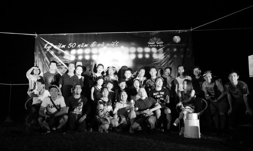 Đoàn phim đã theo chân chuyến du ca của Trần Tiến đến Đa Mi (Hàm Thuận Bắc, tỉnh Bình Thuận) với sự có mặt của Trần Thu Hà, nhóm Ngũ Cung, Đoan Trang, Yzak…