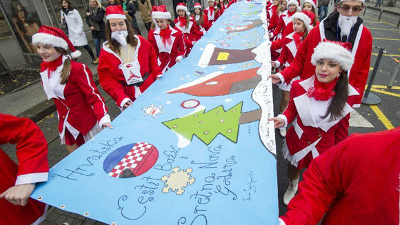 Thế giới rộn ràng đón Giáng sinh ảnh 1