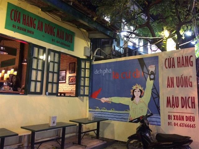 Một nhà hàng thiết kế theo phong cách của thời bao cấp xưa Một nhà hàng thiết kế theo phong cách của thời bao cấp xưa