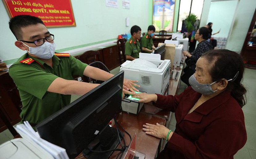 Việc cấp căn cước công dân gắn chíp đang được thực hiện với quyết tâm cao