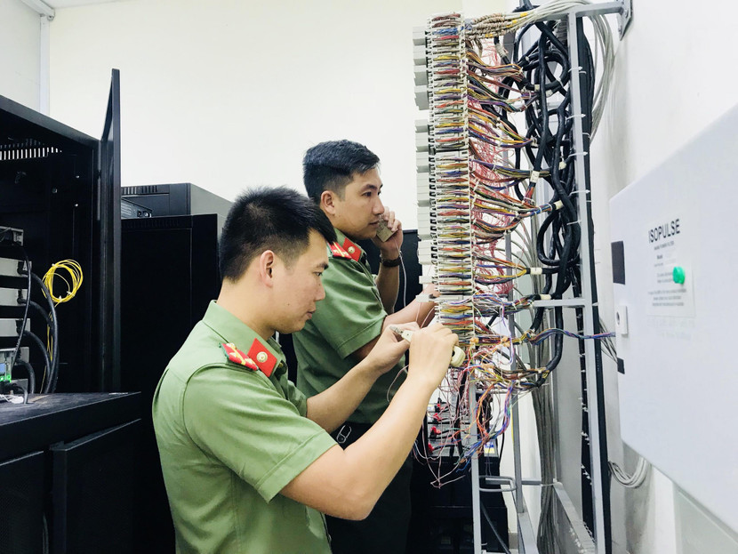 Sử dụng ứng dụng công nghệ thông tin góp phần cải cách thủ tục hành chính Sử dụng ứng dụng công nghệ thông tin góp phần cải cách thủ tục hành chính