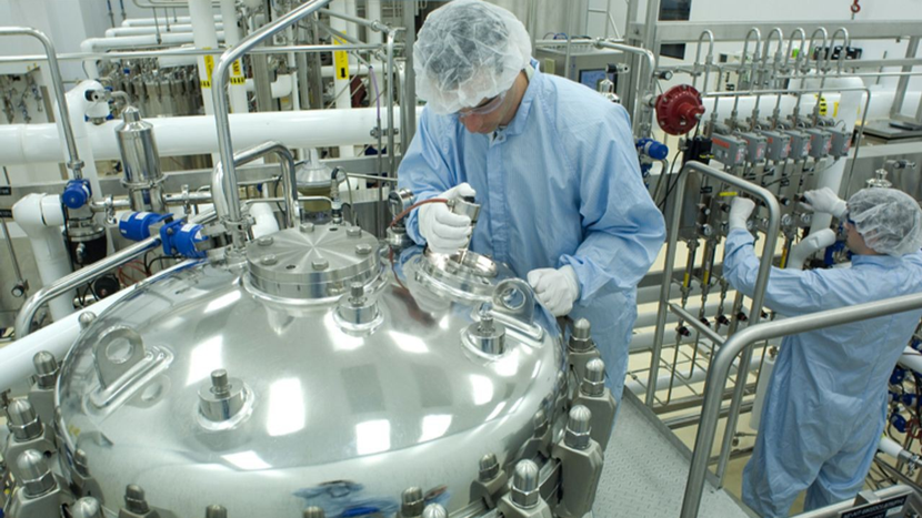 Do nhận được tài trợ từ chính phủ, hãng Regeneron có thể phân phối 300.000 liều kháng thể miễn phí