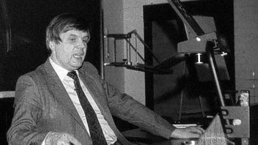 Nhà vật lý Vladimir Alexandrov