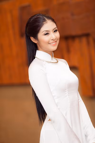 Hoa hậu Ngọc Hân: Chọn lối đi bình yên ảnh 1