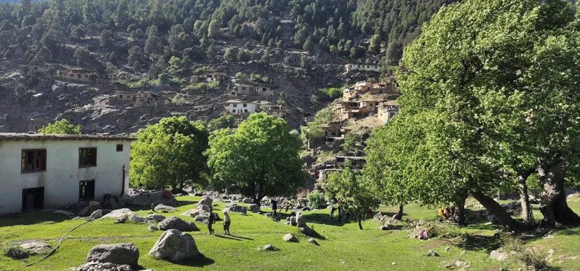 Cảnh yên bình ở một thung lũng thuộc tỉnh miền núi Nuristan, Afghanistan