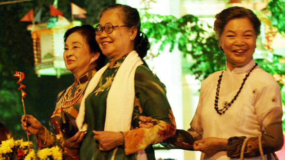 Chào và hỏi ảnh 1