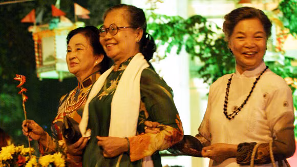 Chào và hỏi ảnh 1