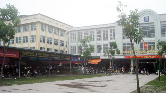 Chợ quê chuyên “đánh”… hàng ngoại ảnh 2