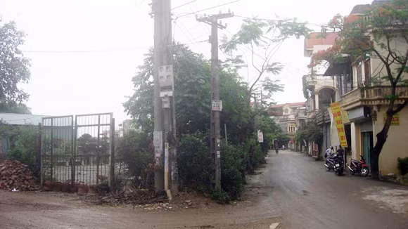 Chợ quê chuyên “đánh”… hàng ngoại ảnh 1