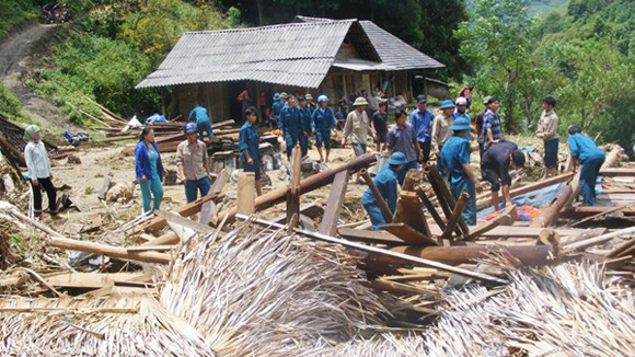 Vẫn chưa tìm thấy 3 nạn nhân bị lũ quét ảnh 1