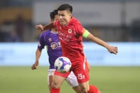 Thất bại đầu tiên không làm chao đảo ngôi đầu của Công an Hà Nội FC