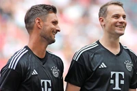 Bayern mất cả 4 thủ môn ở Champions League